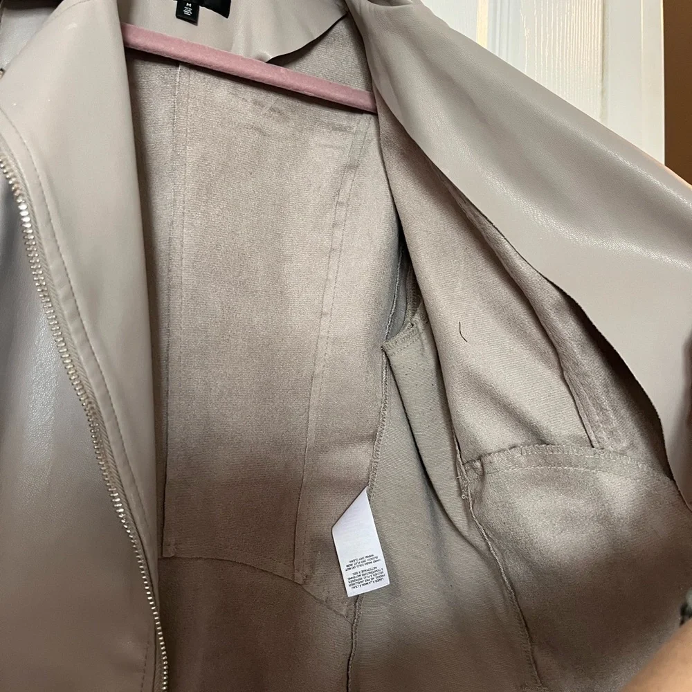 Dynamite Women's Light Mauve/Grey Jacket - Picture 3 of 5